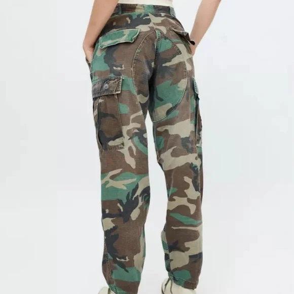 women's urban outfitters cargo camo pants